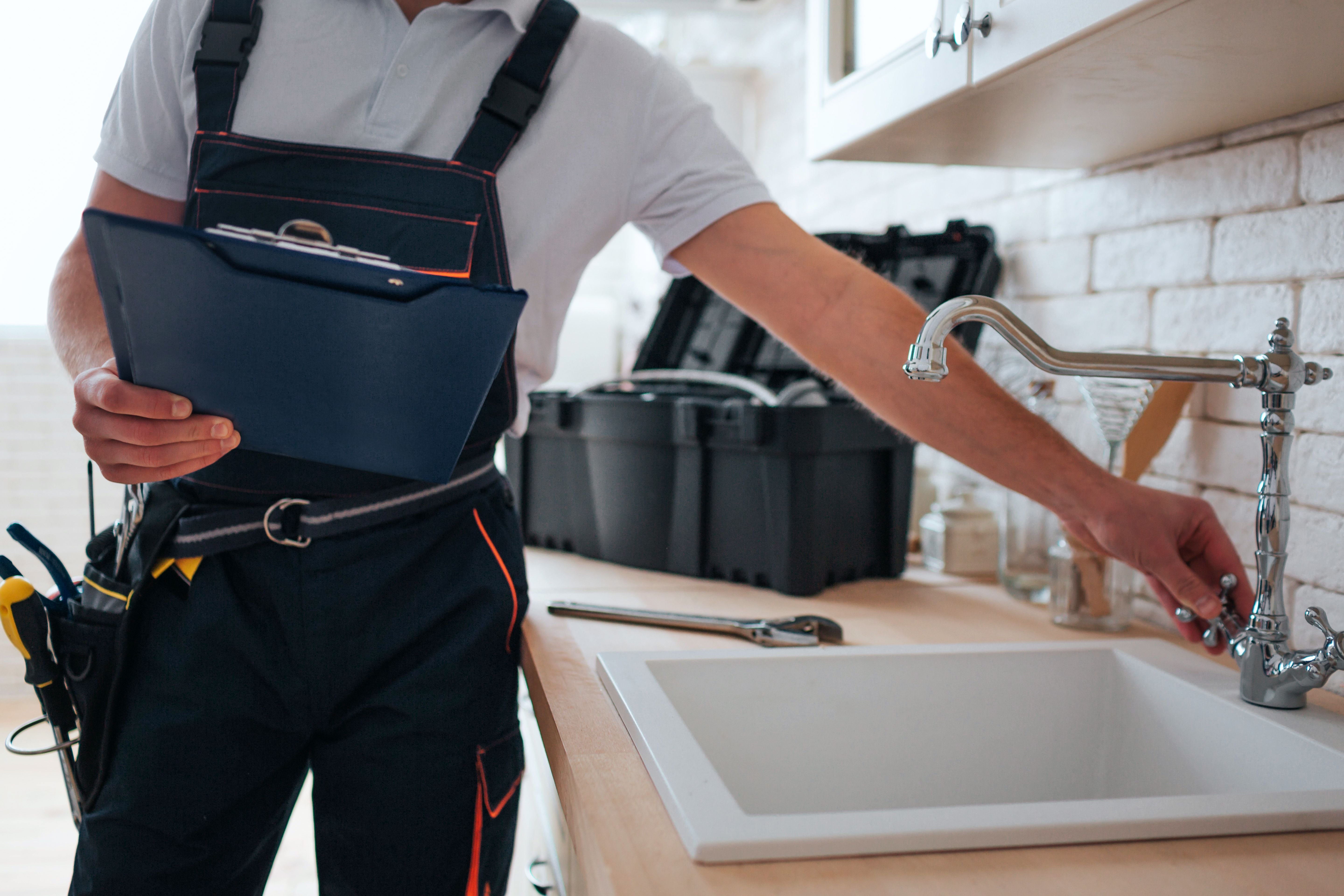 How to Choose the Right Professional Plumber How to Choose the Right Professional Plumber